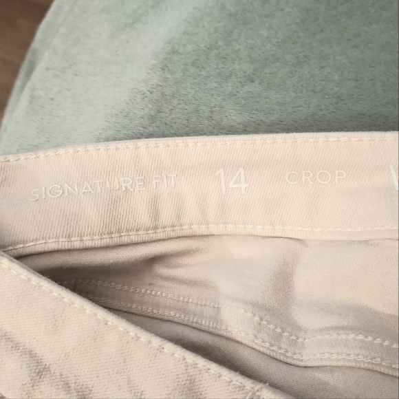 Westport Signature Fit light pink denim Cropped jeans - Picture 5 of 7